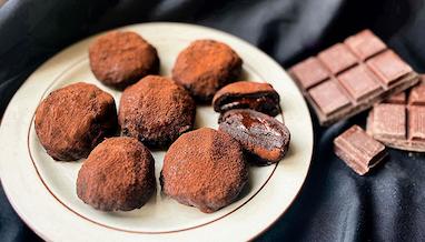 چطور موچی شکلاتی درست کنیم + معرفی انواع فیلینگ‌های خوشمزه